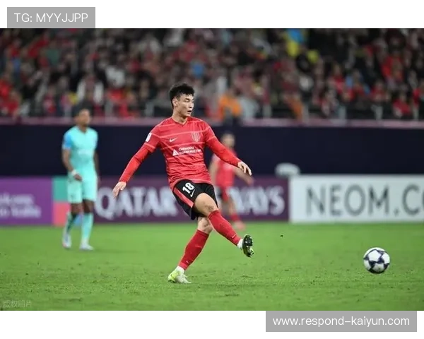 豪门对决再掀波澜国脚转会引爆今夏足坛风云球迷热议冠军走势悬念升级 豪门对决再掀波澜国脚转会引爆今夏足坛风云球迷热议冠军走势悬念升级