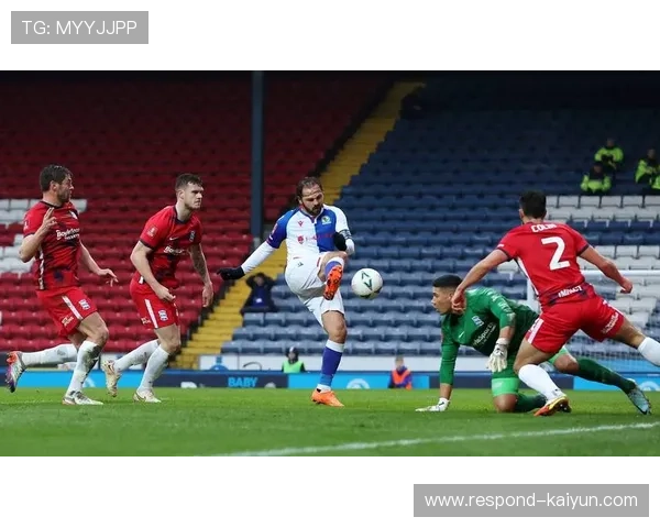 布莱克浦俱乐部迎来新主帅 希望带领球队重返英冠竞争行列 布莱克浦俱乐部迎来新主帅 希望带领球队重返英冠竞争行列